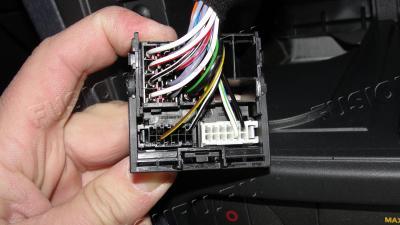 Разъем магнитолы СD600. Обратная сторона.